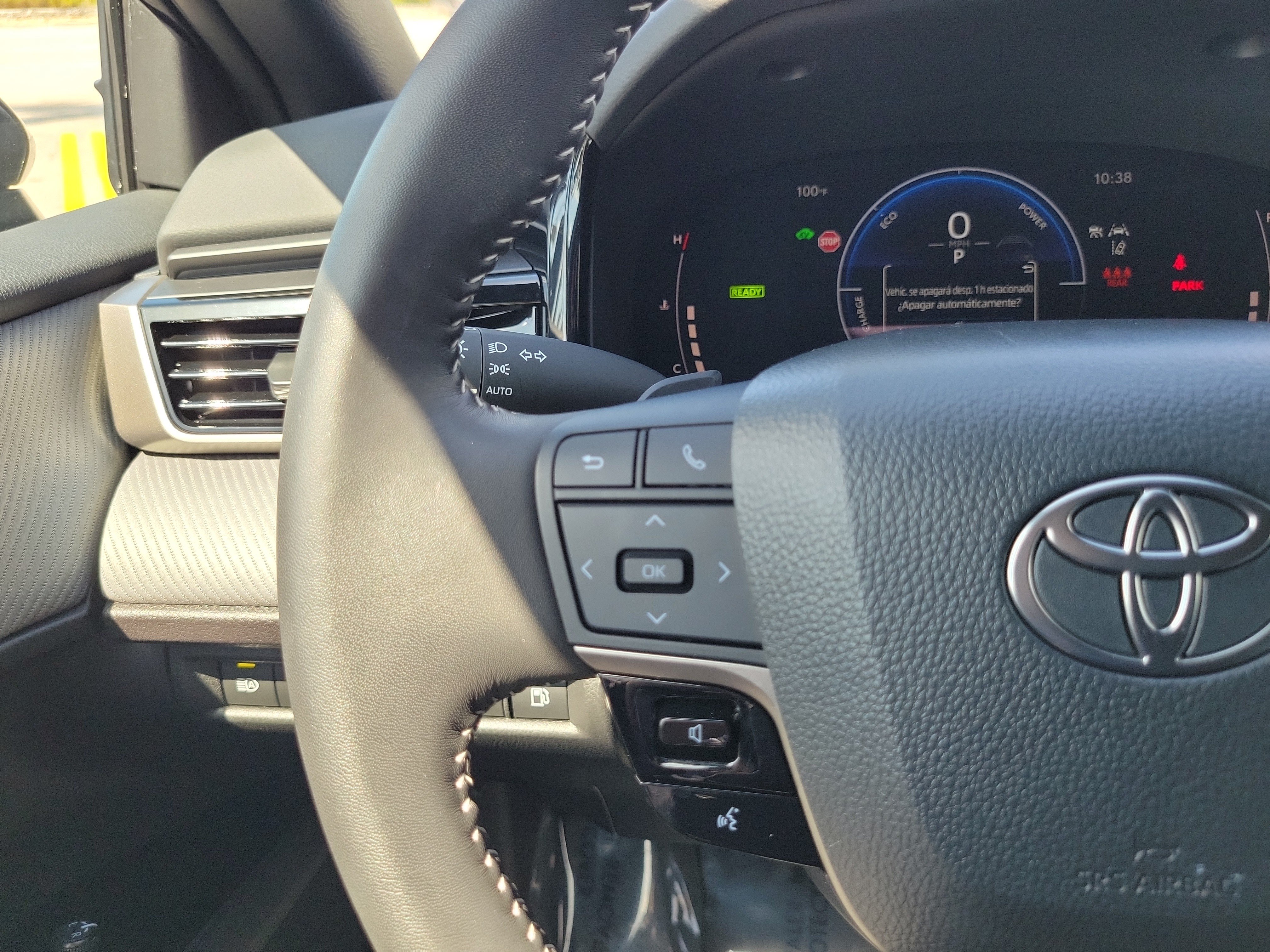 Used 2025 Toyota Camry SE FWD image 16