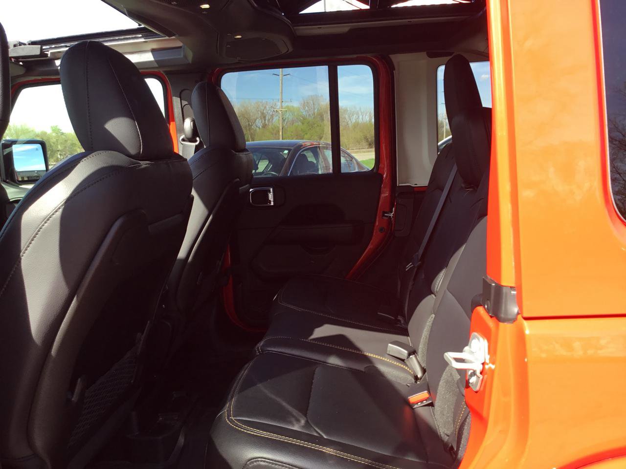 Used 2025 Jeep Wrangler Unlimited Sahara AWD/4WD image 22