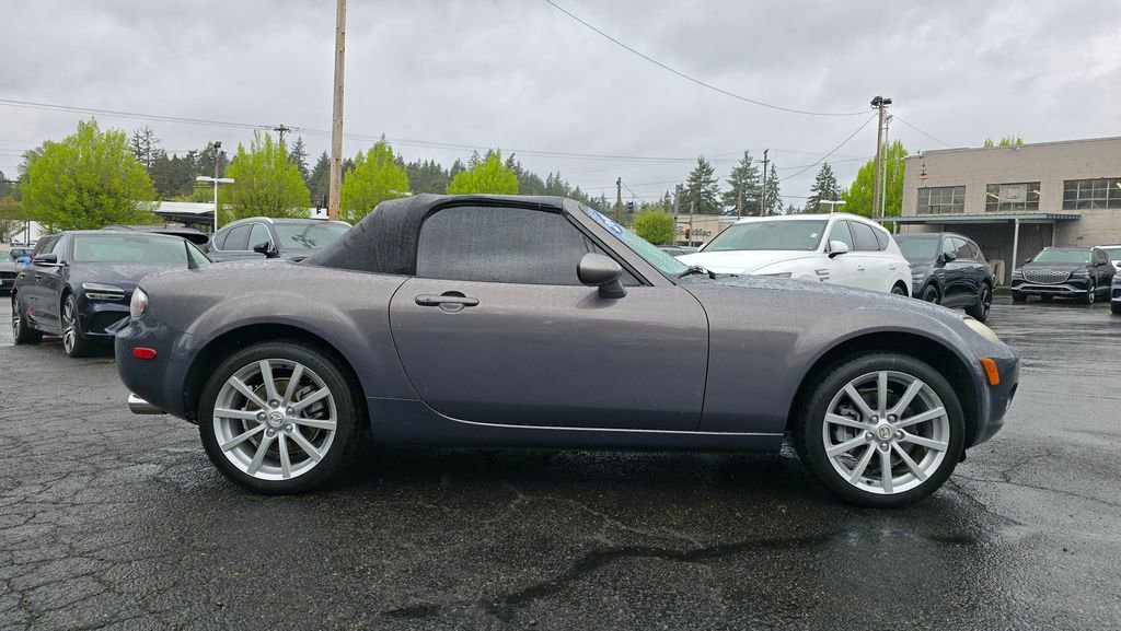 Used 2007 MAZDA MX-5 Miata Grand Touring w/ Premium Pkg image 2
