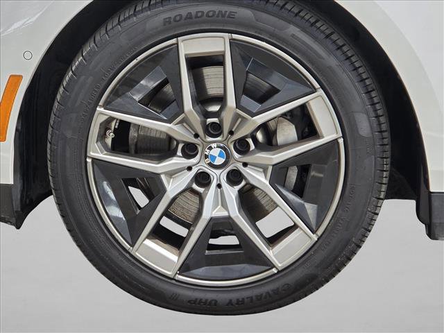 Used 2026 BMW 530i xDrive AWD/4WD image 6