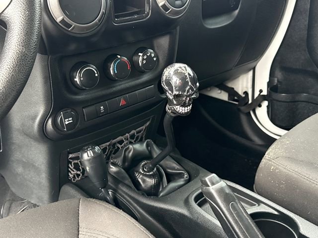 Used 2017 Jeep Wrangler Sport AWD/4WD image 12