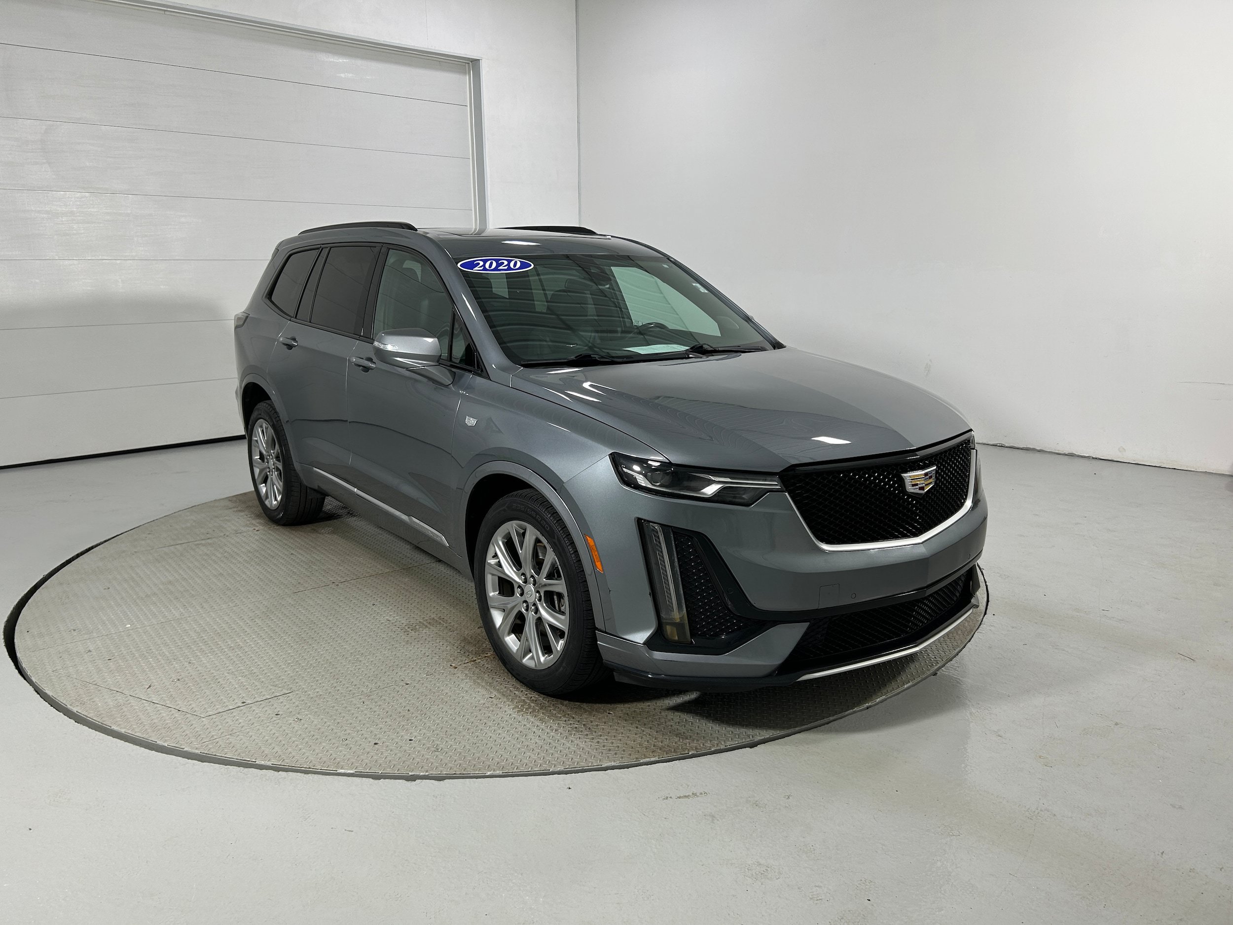 Used 2020 Cadillac XT6 Sport AWD/4WD image 3