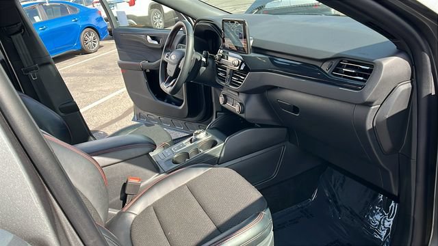 Used 2025 Ford Escape ST-Line AWD/4WD image 13