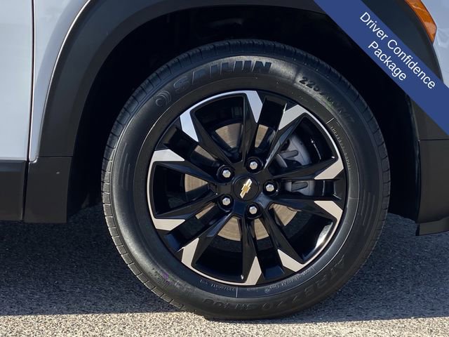 Used 2023 Chevrolet TrailBlazer LT w/ Convenience Package FWD image 11