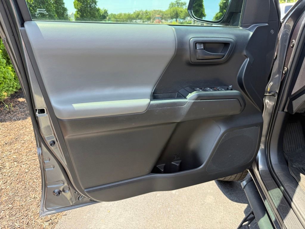 Certified 2021 Toyota Tacoma SR AWD/4WD image 10