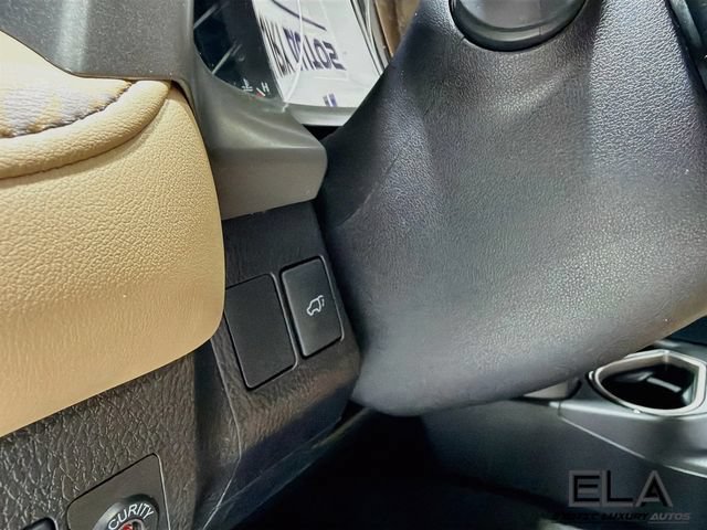 Used 2018 Toyota RAV4 Limited FWD image 20
