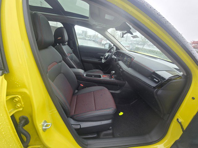 New 2025 Nissan Kicks SR w/ SR Premium Package image 12