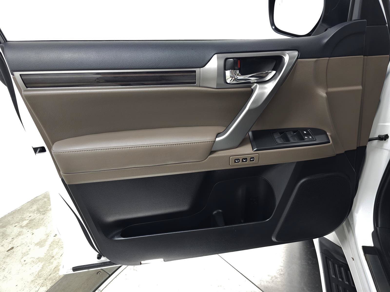 Certified 2023 Lexus GX 460 Premium w/ Premium Package AWD/4WD image 14