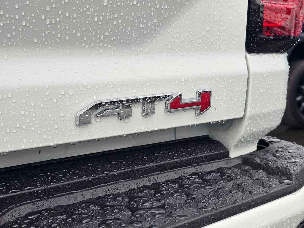Used 2026 GMC Canyon AT4 AWD/4WD image 15