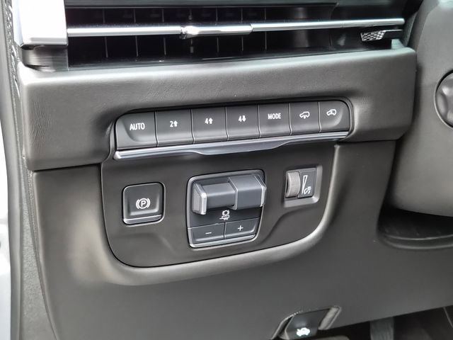 Certified 2025 Cadillac Escalade ESV Sport Platinum image 26