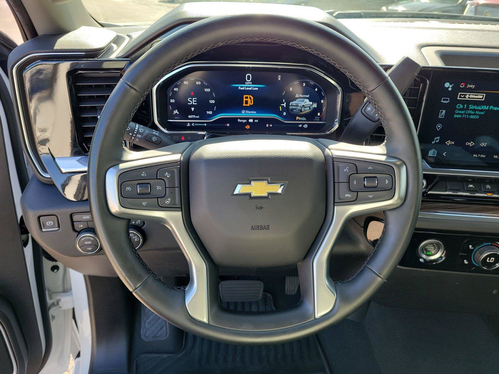 Used 2023 Chevrolet Silverado 1500 LT AWD/4WD image 21