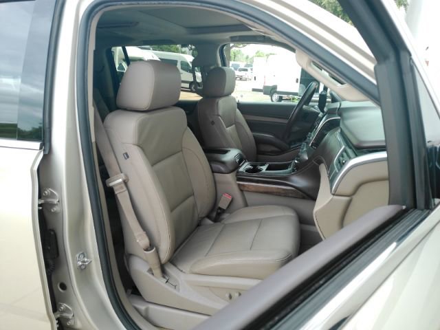 Used 2016 Chevrolet Suburban LT RWD image 22