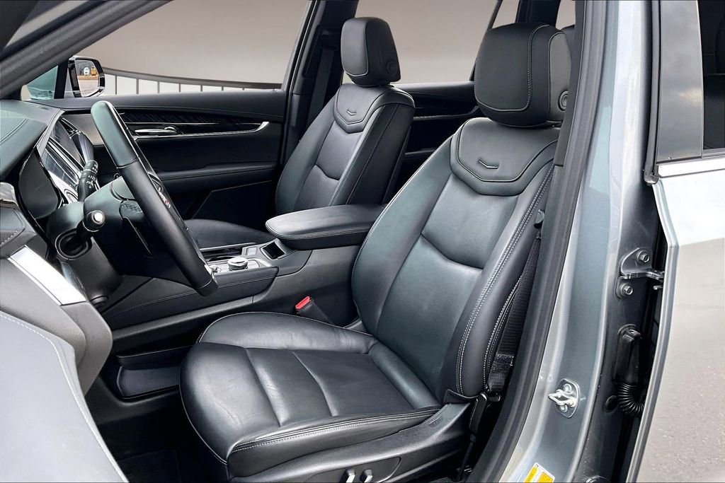 Certified 2025 Cadillac XT6 Premium Luxury AWD/4WD image 25