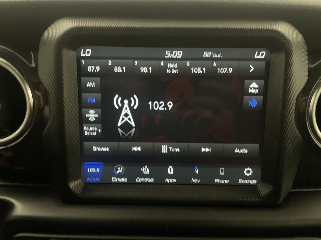 Used 2023 Jeep Wrangler Altitude image 7