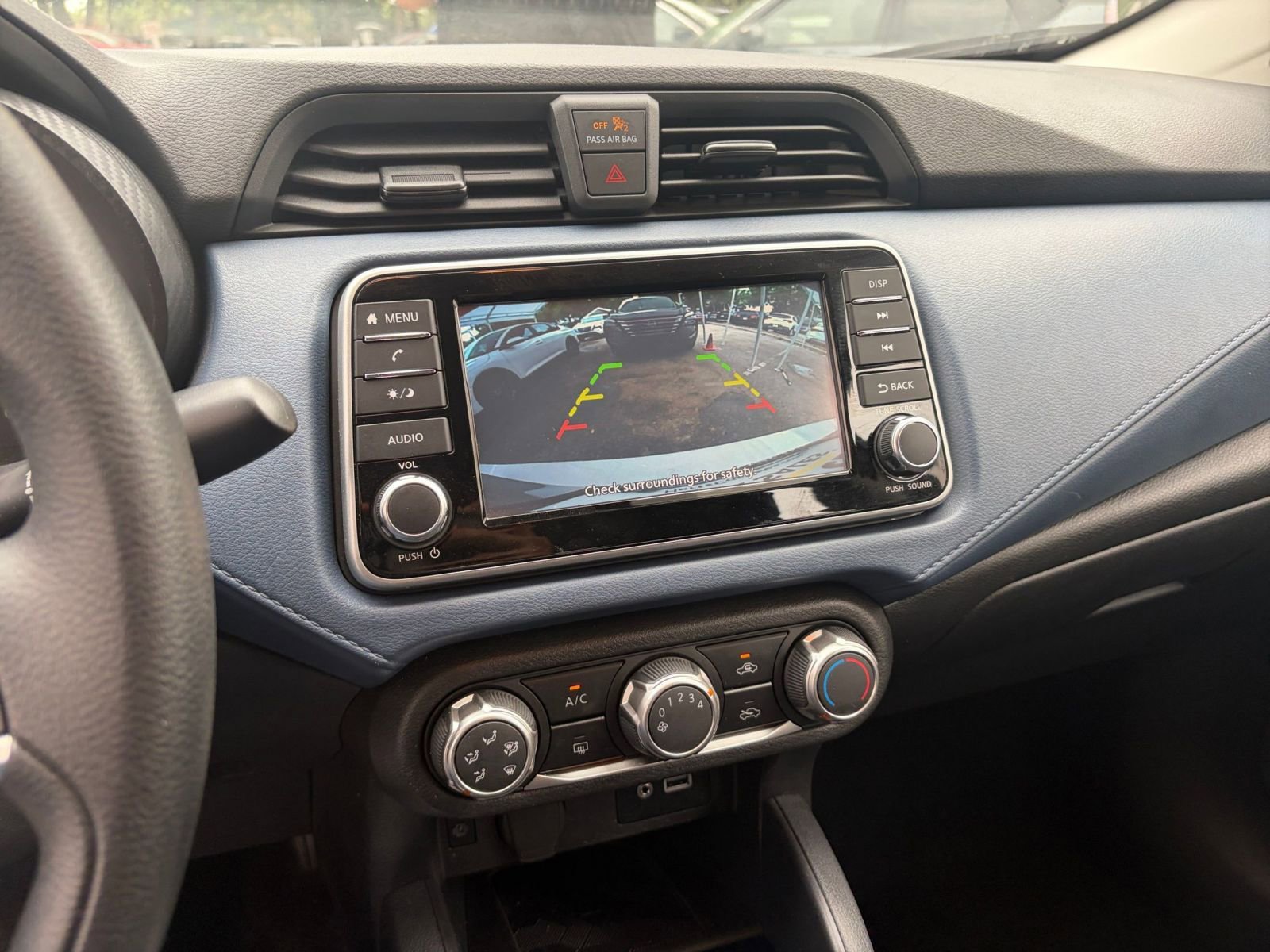 Used 2025 Nissan Versa SV FWD image 17