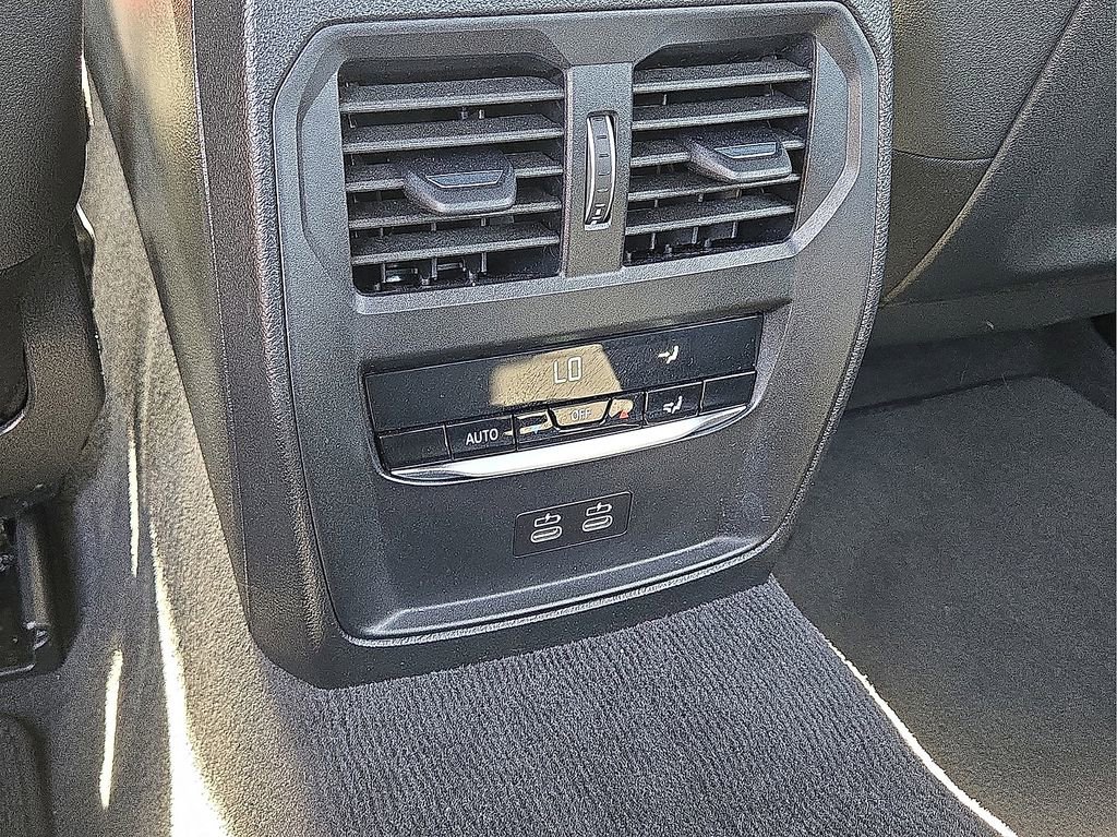 Used 2025 BMW 330i xDrive Sedan image 18