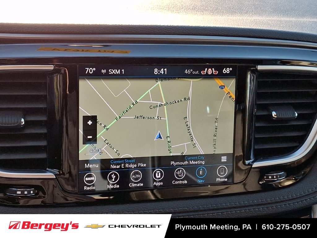 Used 2018 Chrysler Pacifica Limited FWD image 20