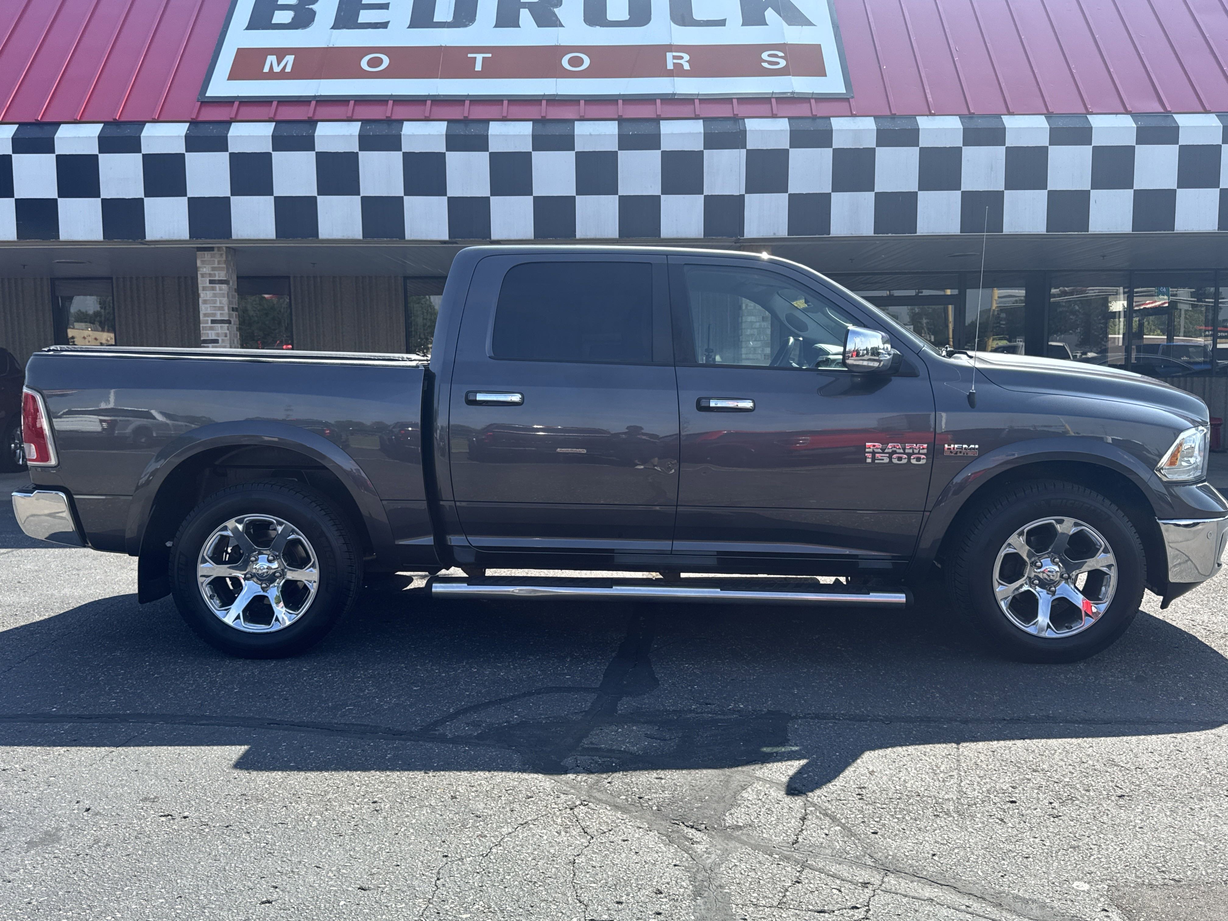 Used 2016 RAM 1500 Laramie w/ Convenience Group image 8