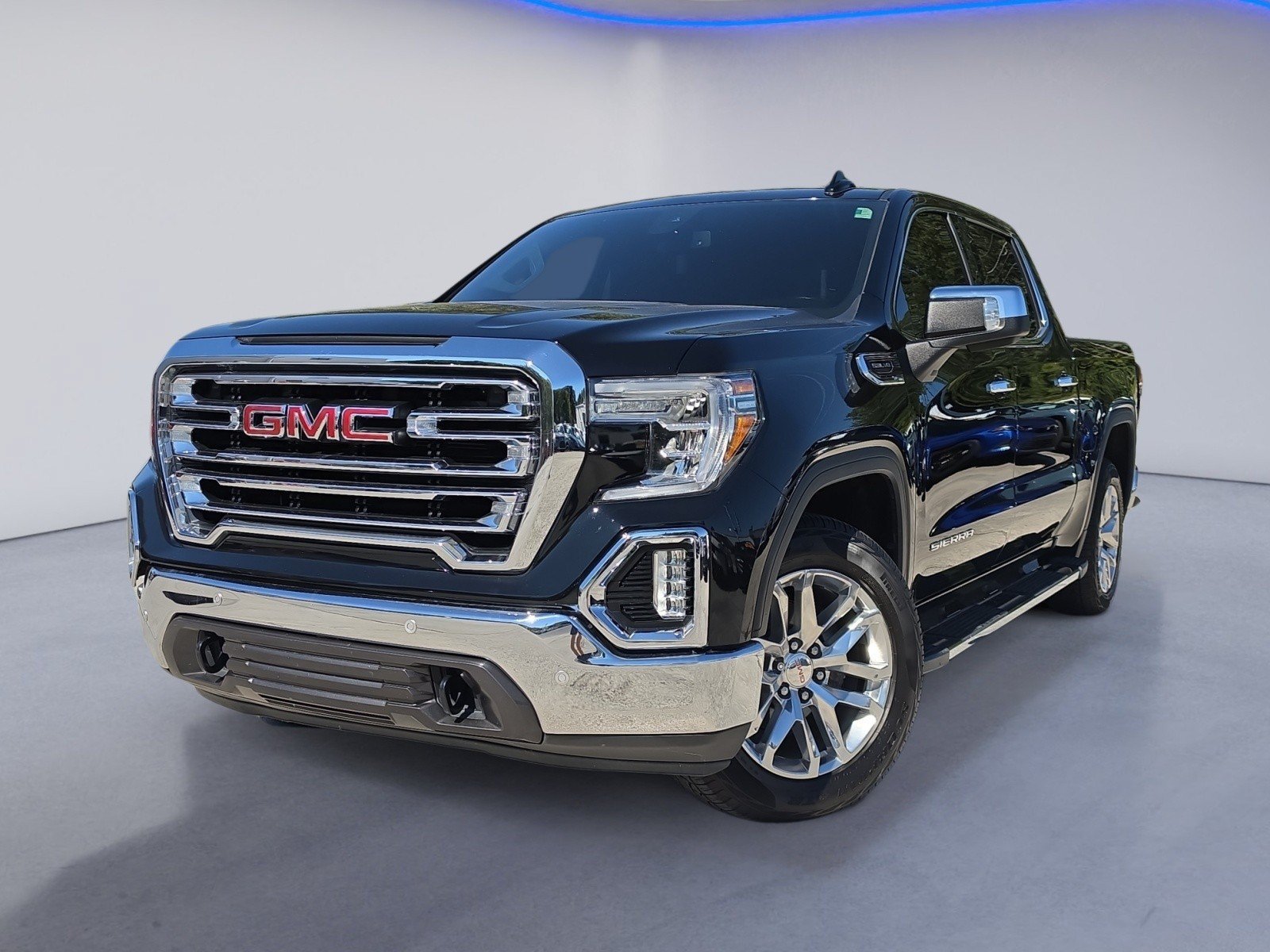 Used 2019 GMC Sierra 1500 SLT w/ SLT Premium Plus Package RWD image 2