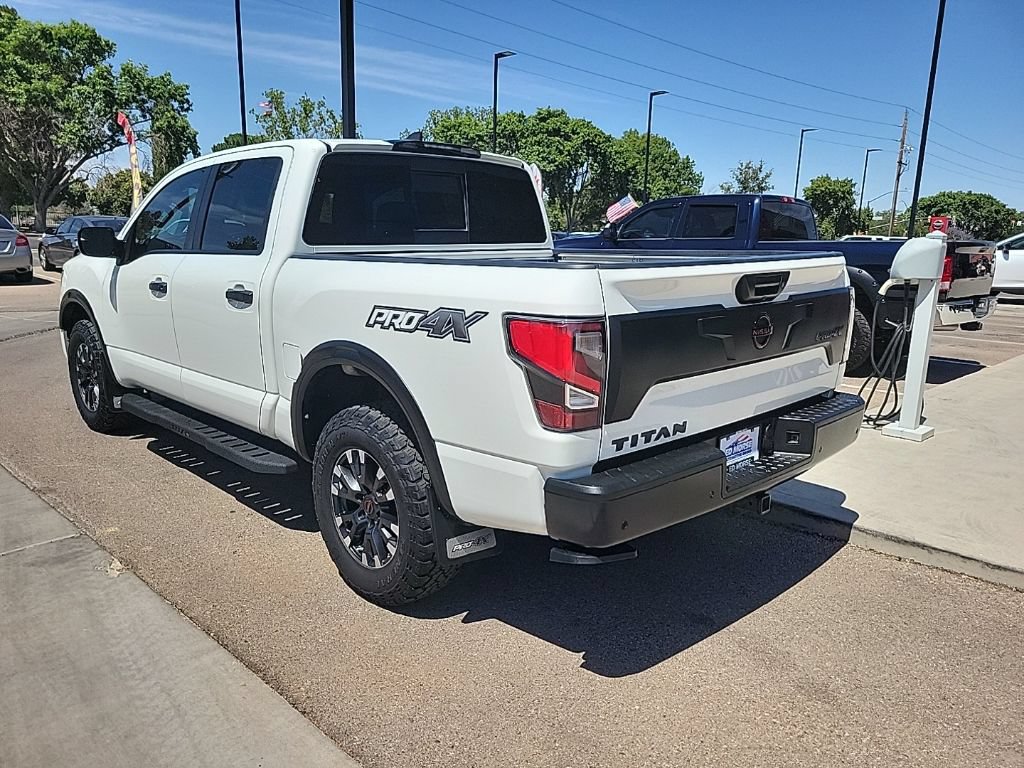 Used 2024 Nissan Titan PRO-4X w/ Pro-4x Convenience Package AWD/4WD image 5