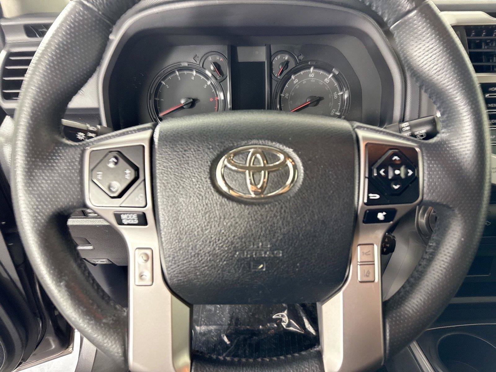 Used 2021 Toyota 4Runner SR5 AWD/4WD image 15