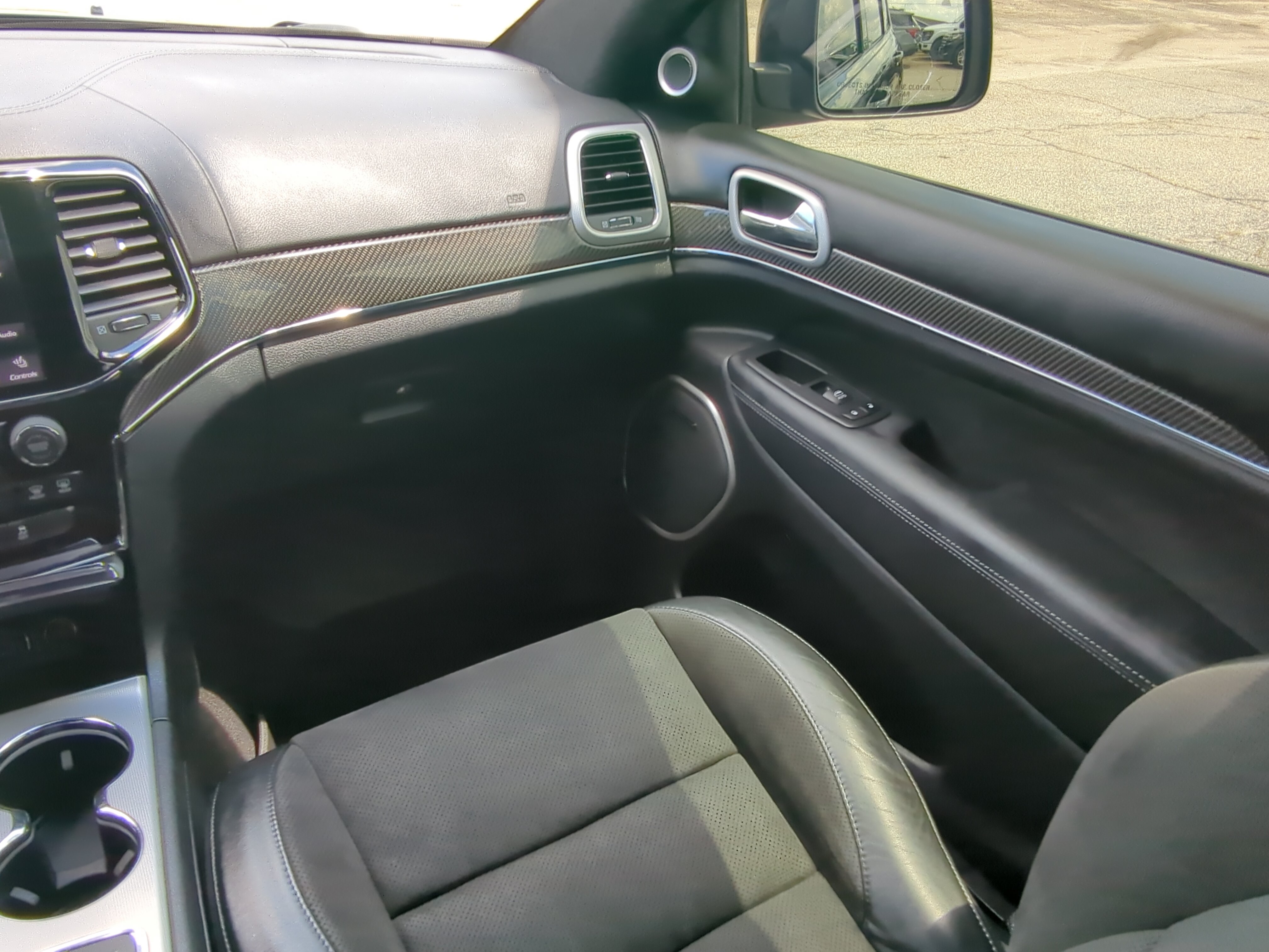 Used 2020 Jeep Grand Cherokee SRT AWD/4WD image 15