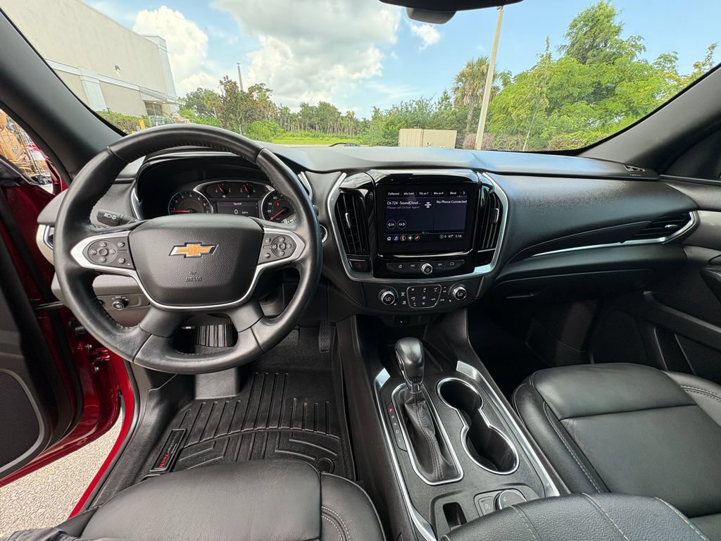 Used 2022 Chevrolet Traverse LT FWD image 7