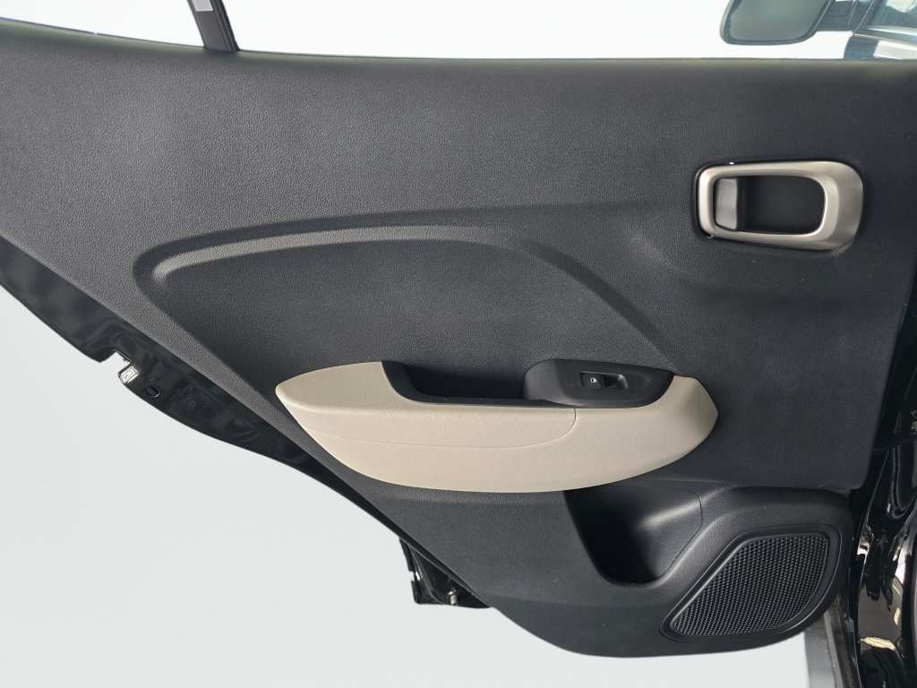 New 2026 Hyundai Venue SEL FWD image 33
