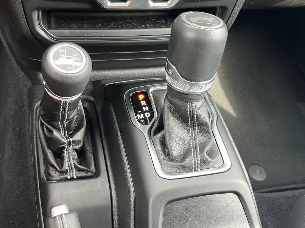 Used 2022 Jeep Wrangler Unlimited Sahara AWD/4WD image 34