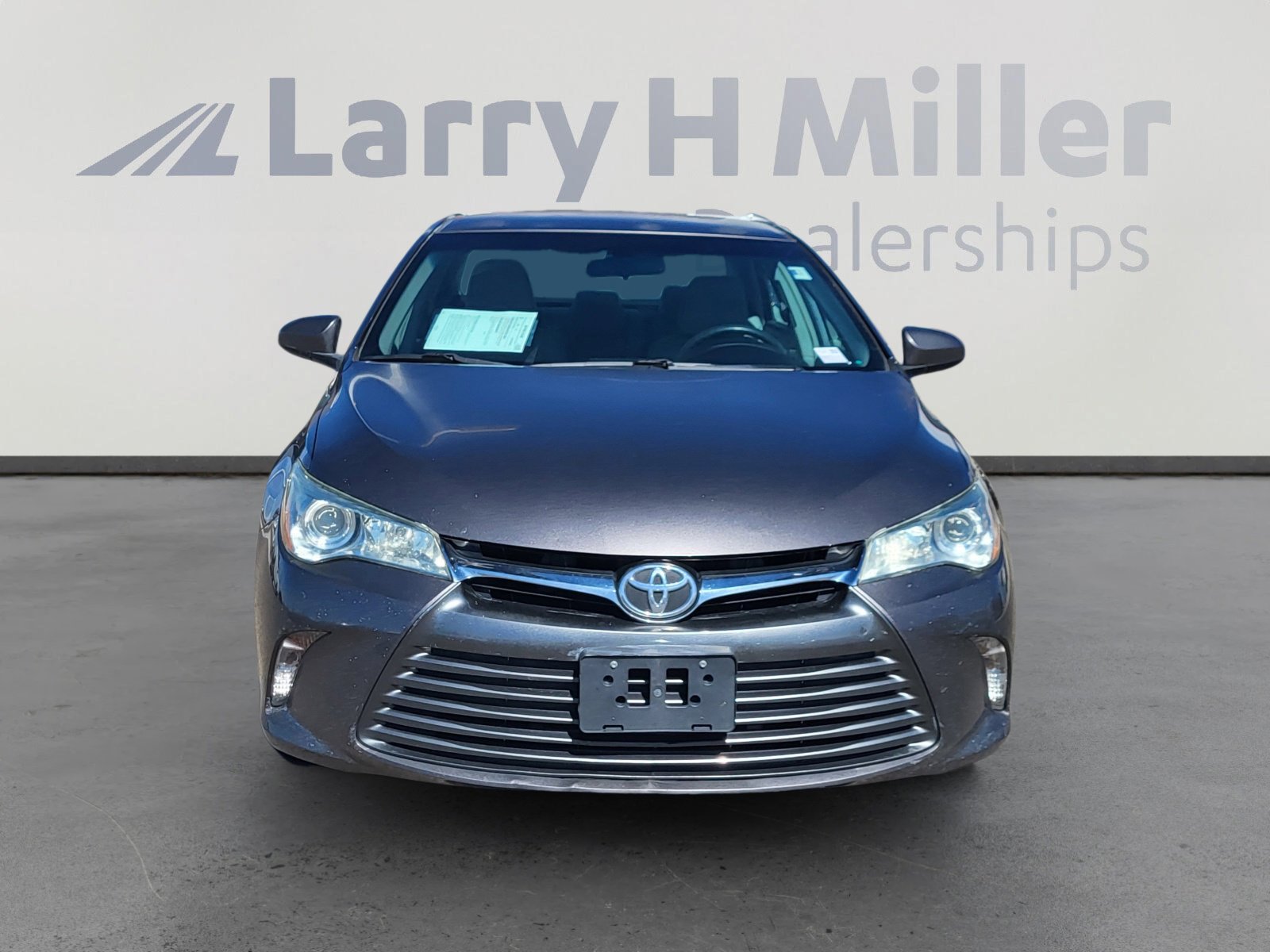 Used 2016 Toyota Camry LE image 8