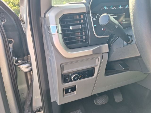 Used 2023 Ford F150 XLT AWD/4WD image 45