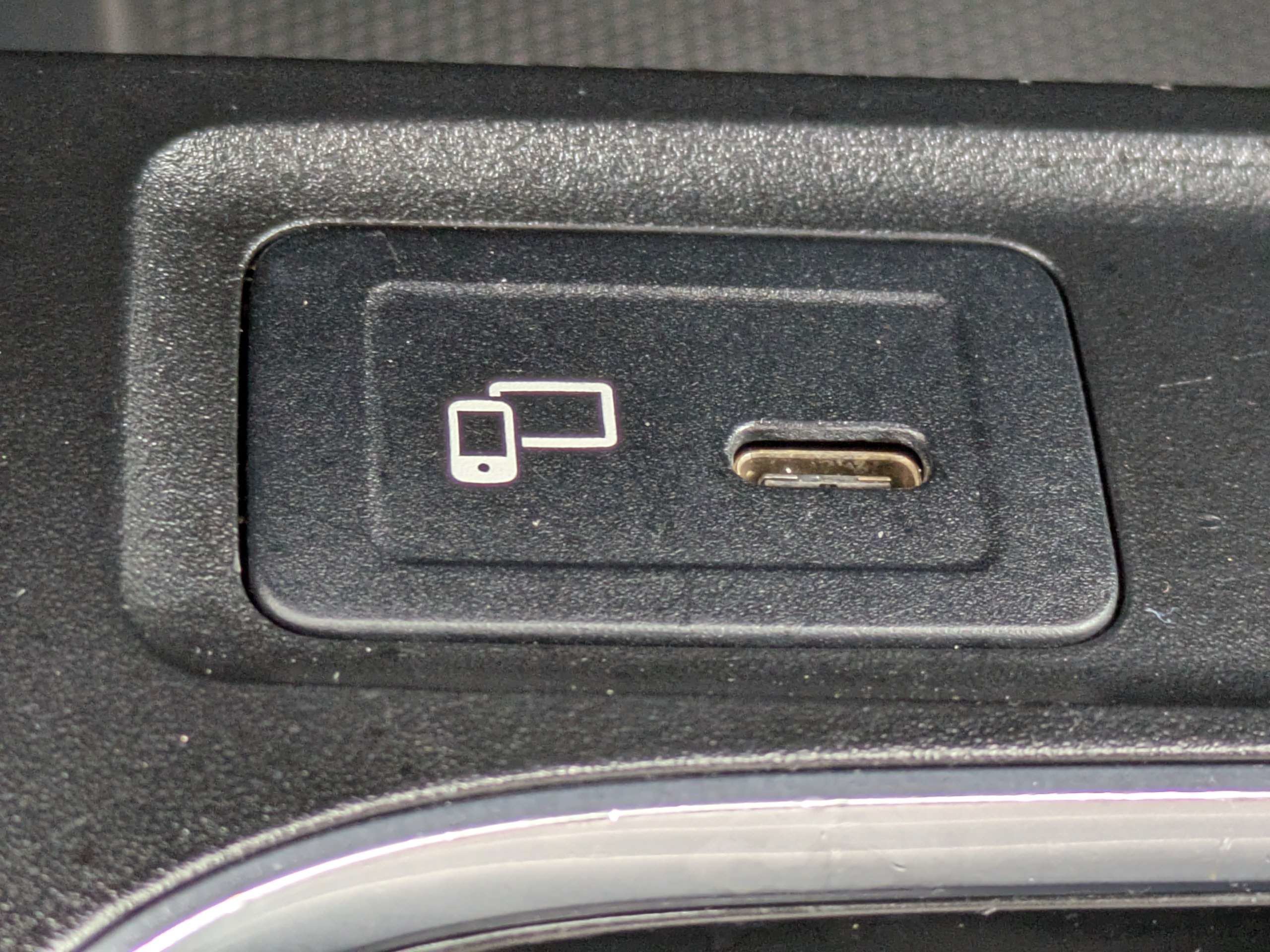 Used 2022 Mercedes-Benz GLB 250 4MATIC image 22