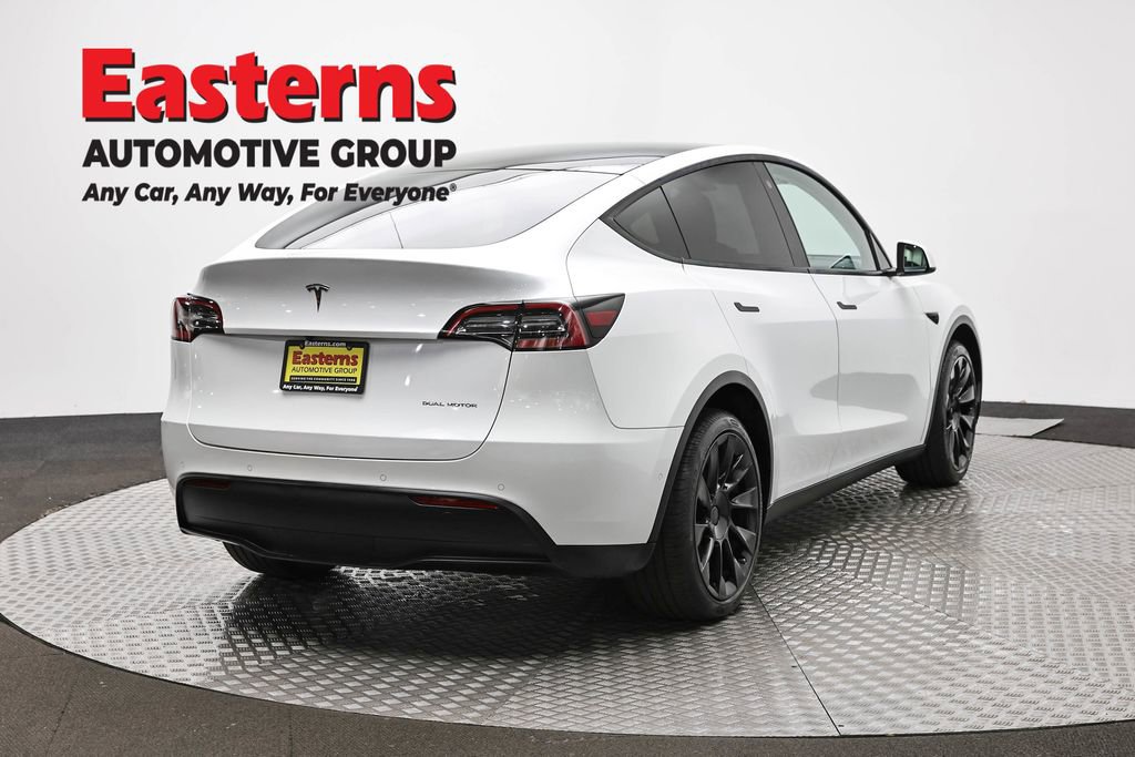 Used 2022 Tesla Model Y Long Range image 5