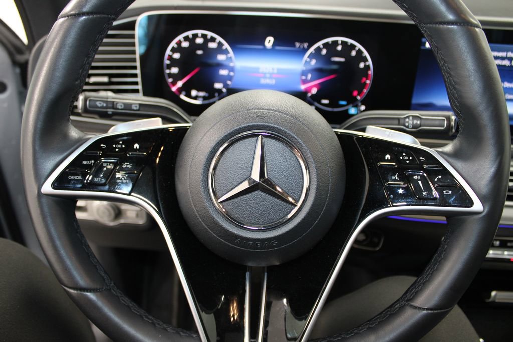 Used 2025 Mercedes-Benz GLS 450 4MATIC image 35