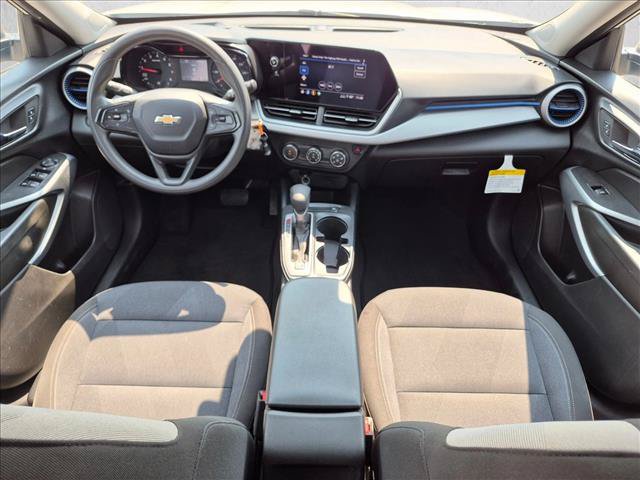 Used 2024 Chevrolet Trax LS w/ Driver Confidence Package FWD image 18