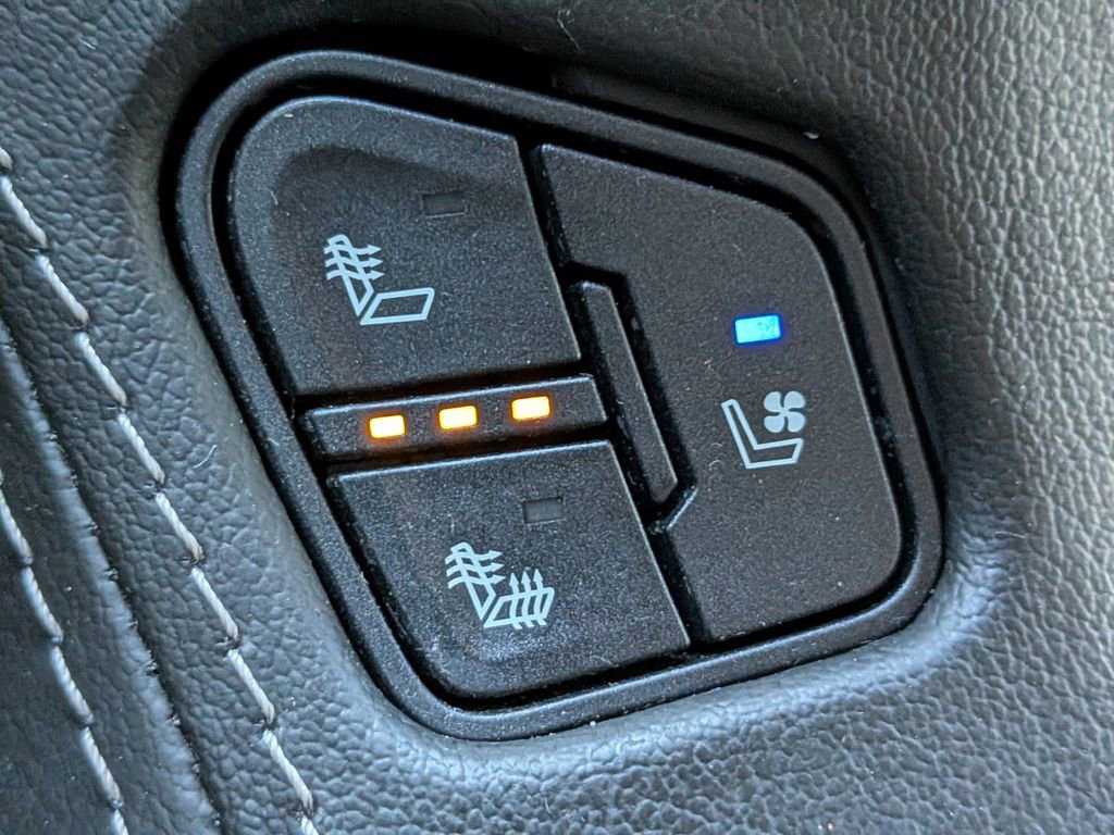 Used 2018 GMC Yukon Denali w/ Denali Ultimate Package image 26