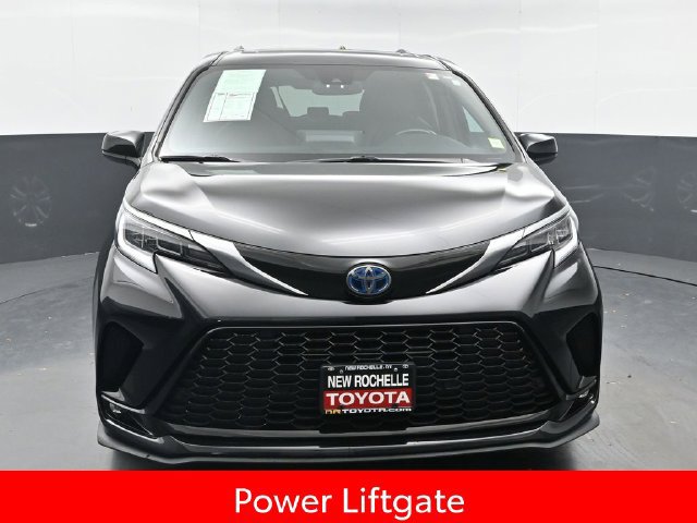 Used 2023 Toyota Sienna XSE w/ XSE Plus Package AWD/4WD image 10