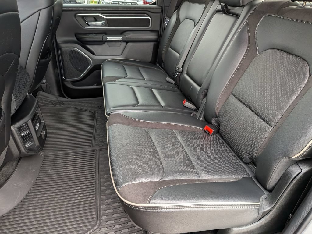 Used 2024 RAM 1500 Laramie AWD/4WD image 36