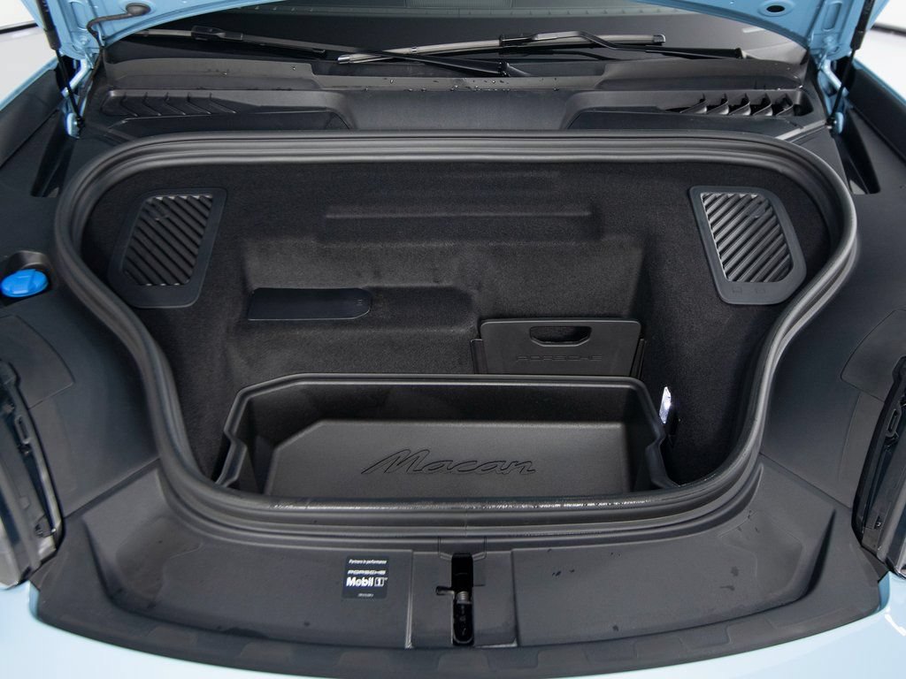 New 2026 Porsche Macan 4S Electric AWD/4WD image 42
