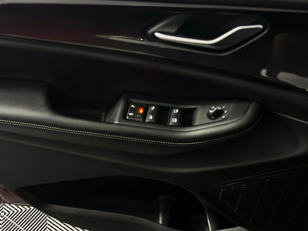 Used 2023 Jeep Grand Cherokee Laredo w/ Luxury Tech Group I image 23