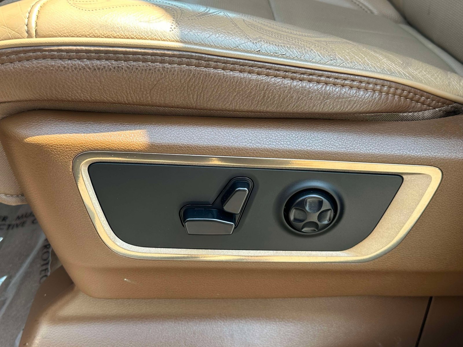 Used 2020 RAM 1500 Limited AWD/4WD image 23