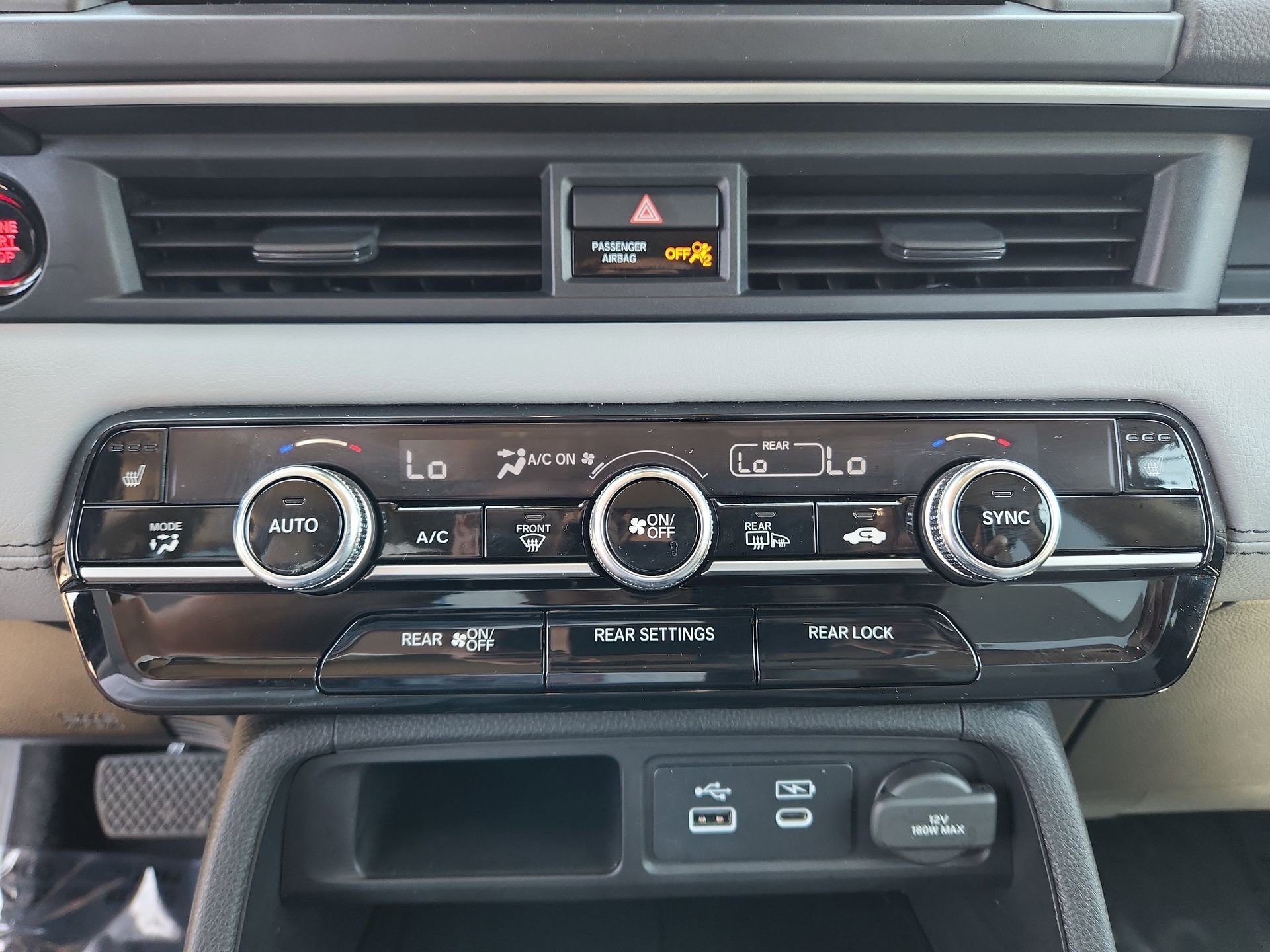 Used 2025 Honda Pilot EX-L image 16