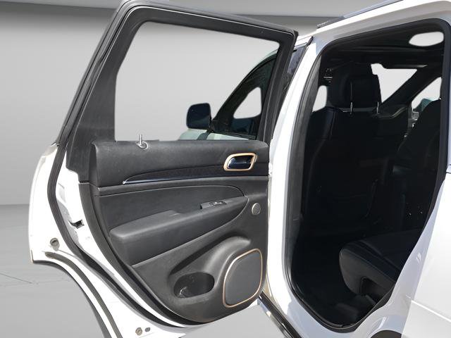 Used 2015 Jeep Grand Cherokee Summit AWD/4WD image 11