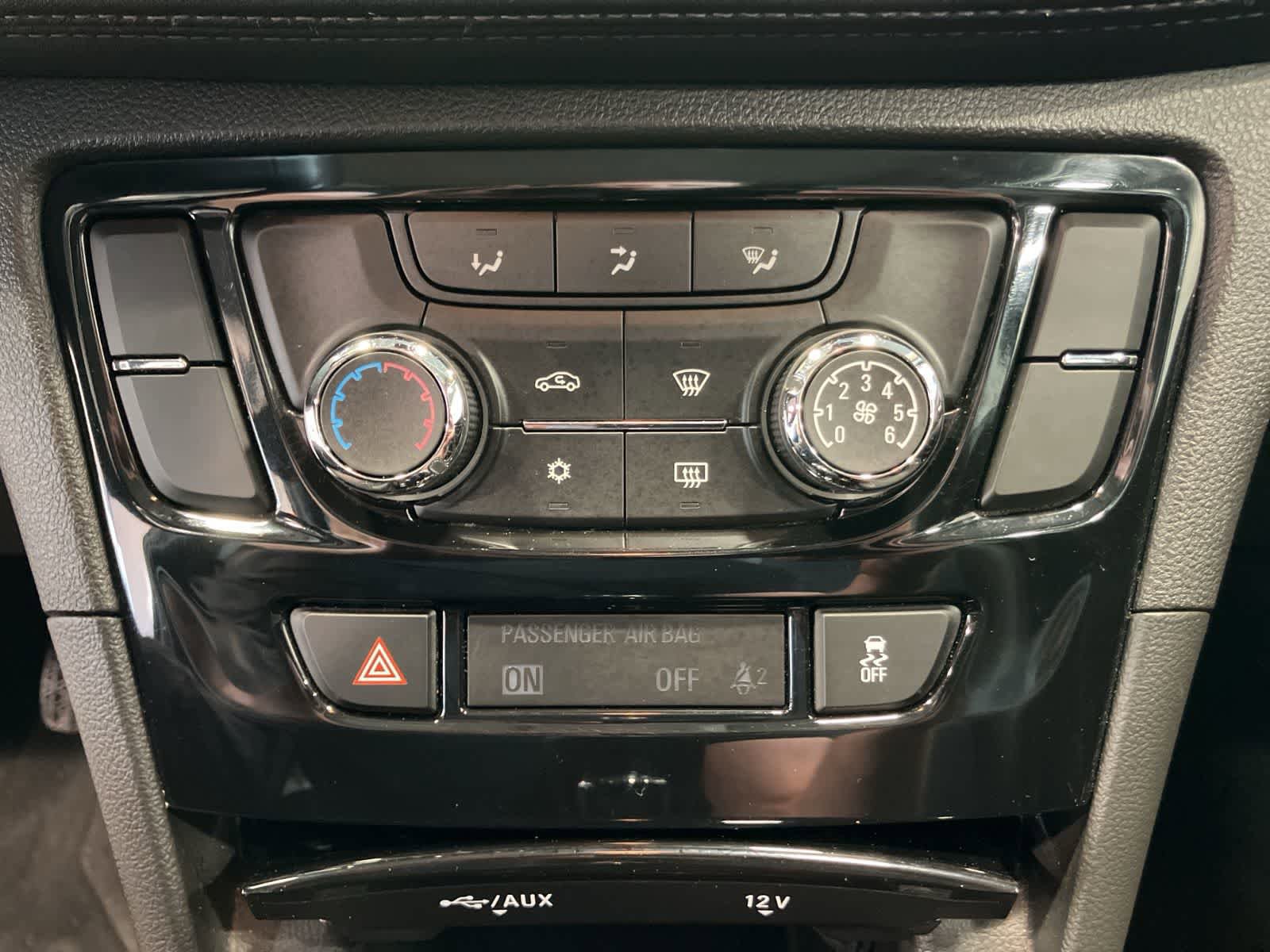 Used 2020 Buick Encore Preferred image 16