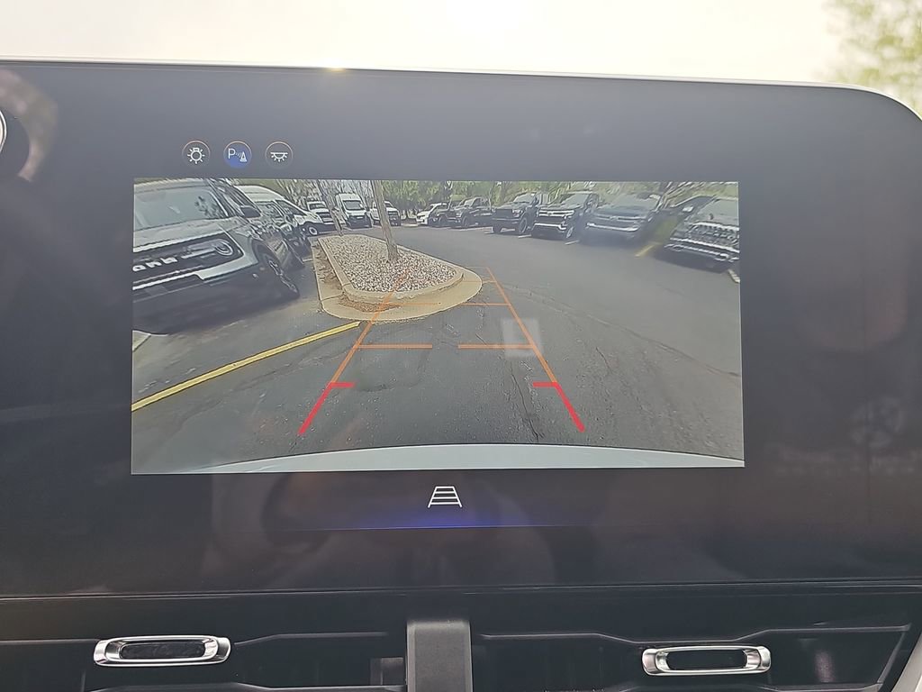 Used 2025 Chevrolet Equinox LT AWD/4WD image 23