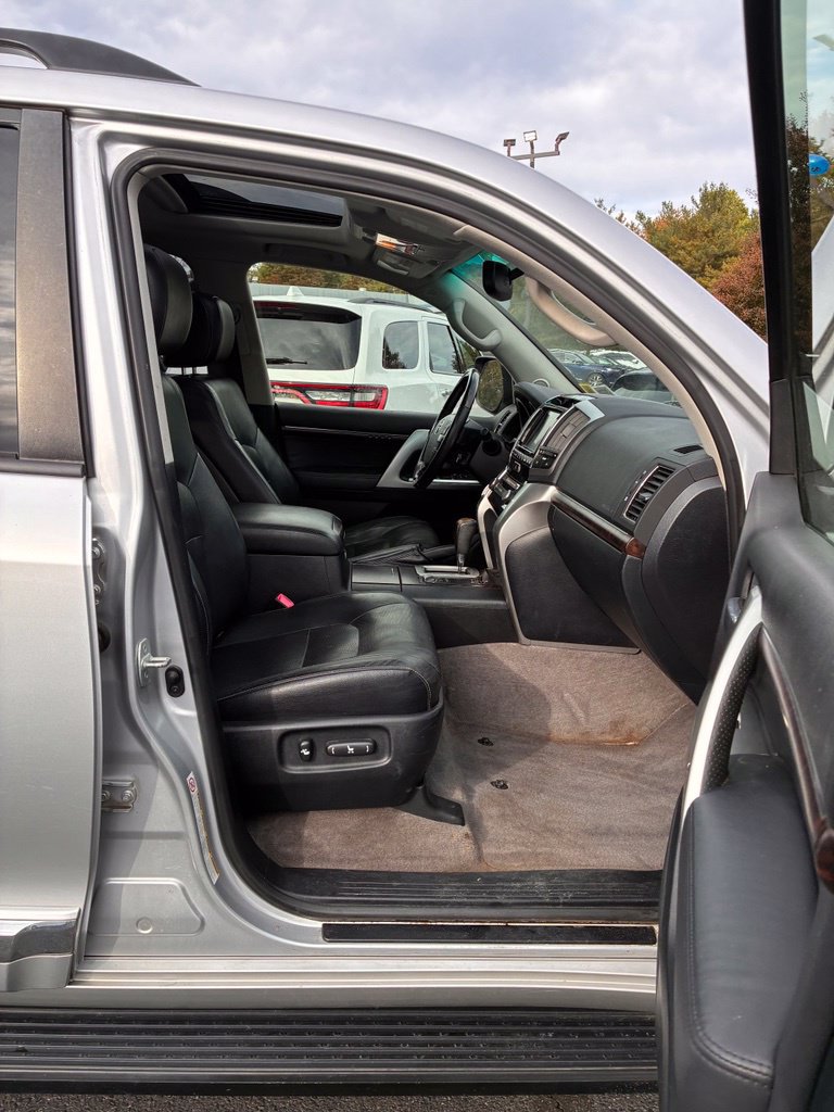 Used 2013 Toyota Land Cruiser AWD/4WD image 23