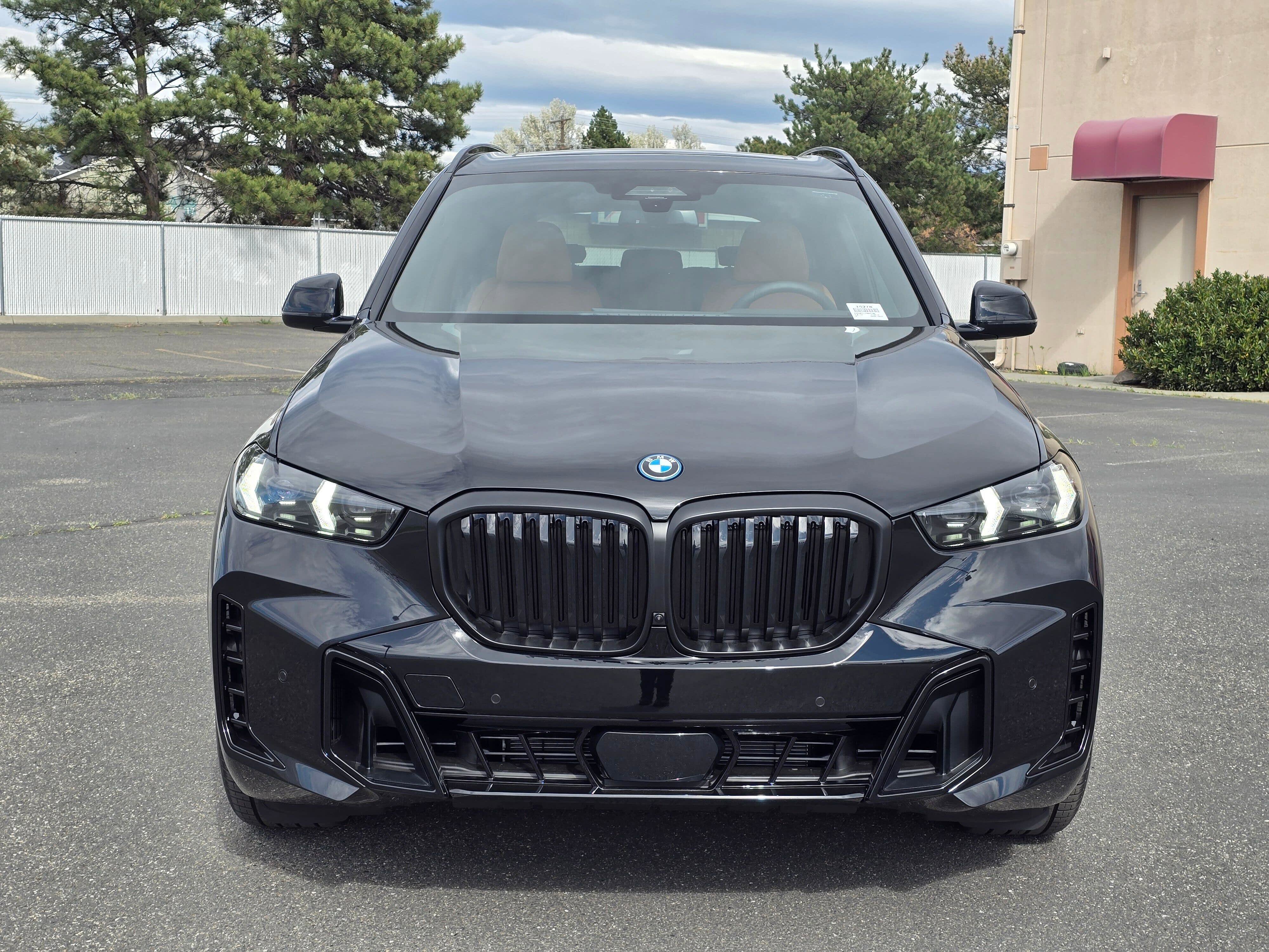 New 2026 BMW X5 xDrive50e w/ M Sport Package image 6