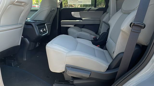 New 2026 Ford Expedition Active RWD image 21