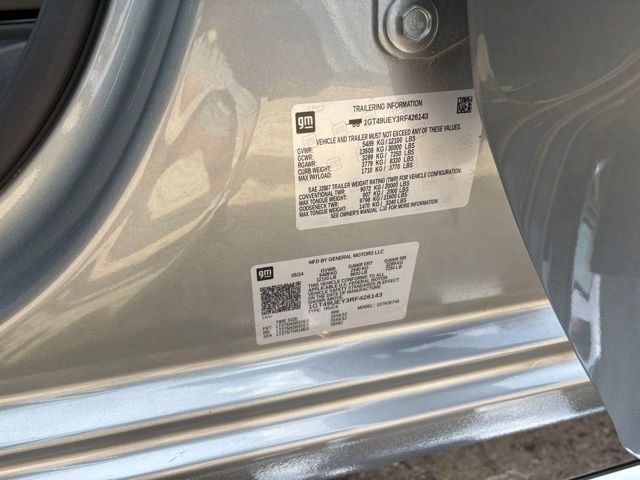 Used 2024 GMC Sierra 3500 SLT w/ SLT Premium Package image 17