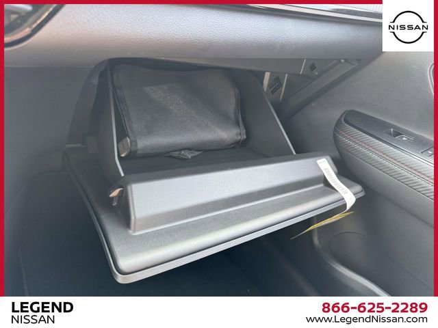 Used 2025 Nissan Kicks SR AWD/4WD image 34